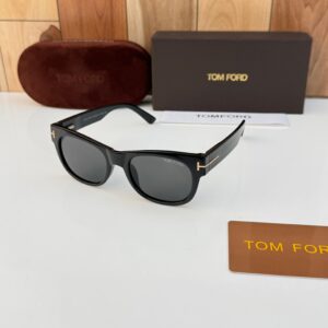 Tomford_1149_glossy_black