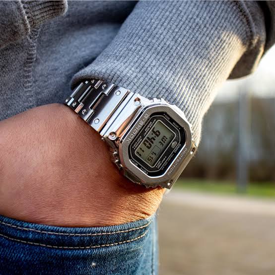 CASIO G-SHOCK GMW-B5000-1CR - Image 2